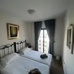 3 Bed Beachfront Penthouse 854 With Great Views *