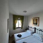 Lägenhet 3 Bed Beachfront Penthouse 854 With Great Views Manilva