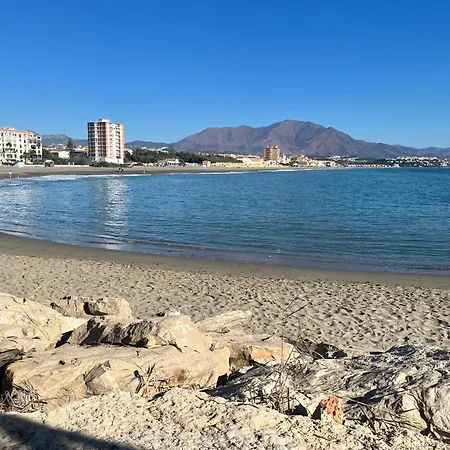 Apartment 3 Bed Beachfront Penthouse With Great Views *